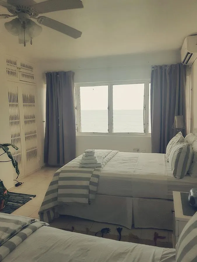 아파트 Carib Condominiums 오쵸 리오스 자메이카